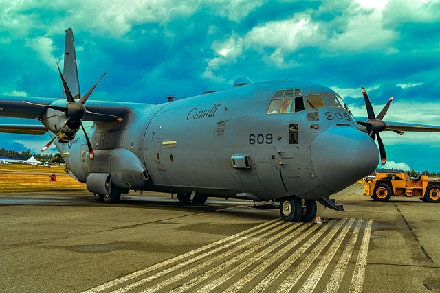 Archivo:C-130 Hércules.jpg