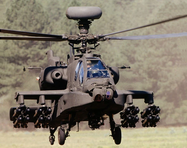Archivo:Helicoptero AH-64 Apache.jpg
